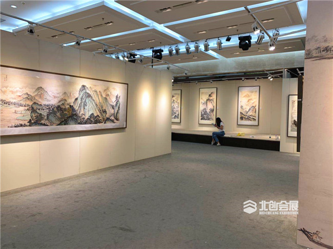 北(běi)創承展丨榮寶齋——湖山勝攬 周懷民周國良父子作品展